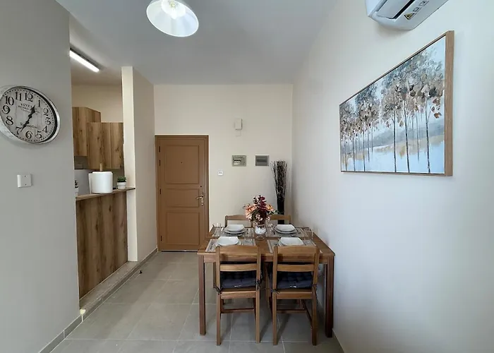 One-bedroom Next To Radisson Blu * Larnaka