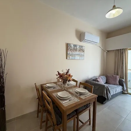Center, 5 Min To Beach, Fully Renovated * Ларнака